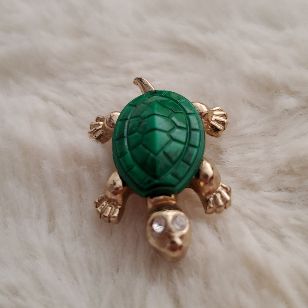 Tiny Turtle Pin with Rhinestones NWOT! - Picture 5 of 8